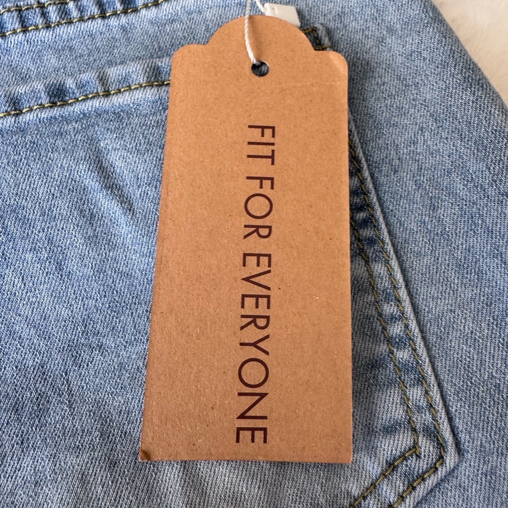 Allabreve Women's Cropped Blue Jeans Size 10 - Picture 5 of 6